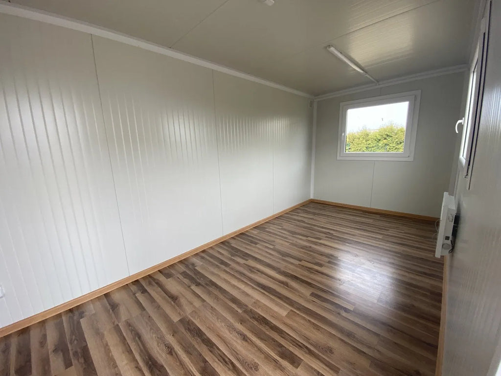 Bürocontainer 5×2,4 m – Vorgefertigtes Modul mit Isolierung