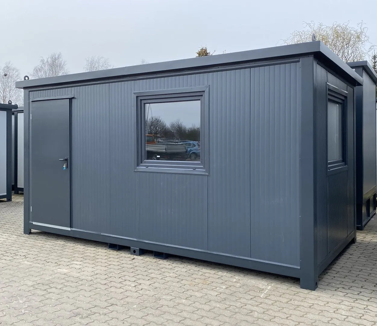 Bürocontainer 5×2,4 m – Vorgefertigtes Modul mit Isolierung