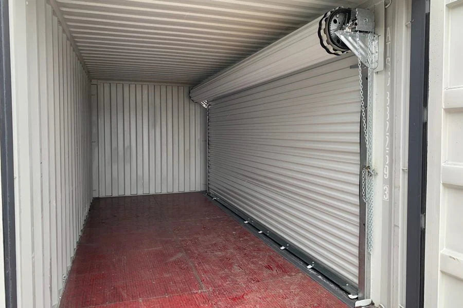 20-Fuß Container mit 16 Rolltoren
